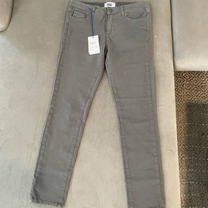 New Paige jeans “skyline skinny” size 30